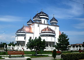Biserica ortodoxă din Mioveni