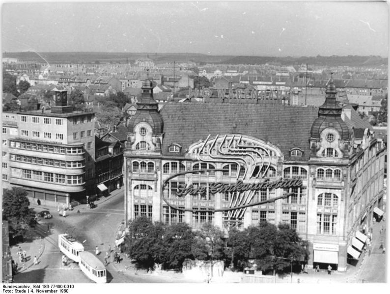 File:Bundesarchiv Bild 183-77400-0010, Erfurt, HO-Warenhaus.jpg