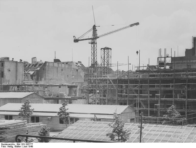 File:Bundesarchiv Bild 183-S85777, Berlin, Bau der sowjetischen Botschaft.jpg