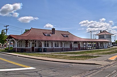 How to get to Buzzards Bay Station with public transit - About the place