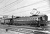 COLLECTIE TROPENMUSEUM Elektrische Trein van de Staatsspoorwegen te Tandjoengpriok TMnr 10014033.jpg