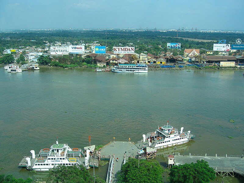 File:Car ferries on Saigon river.jpg