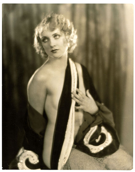 File:Carole Lombard Pathe.jpg