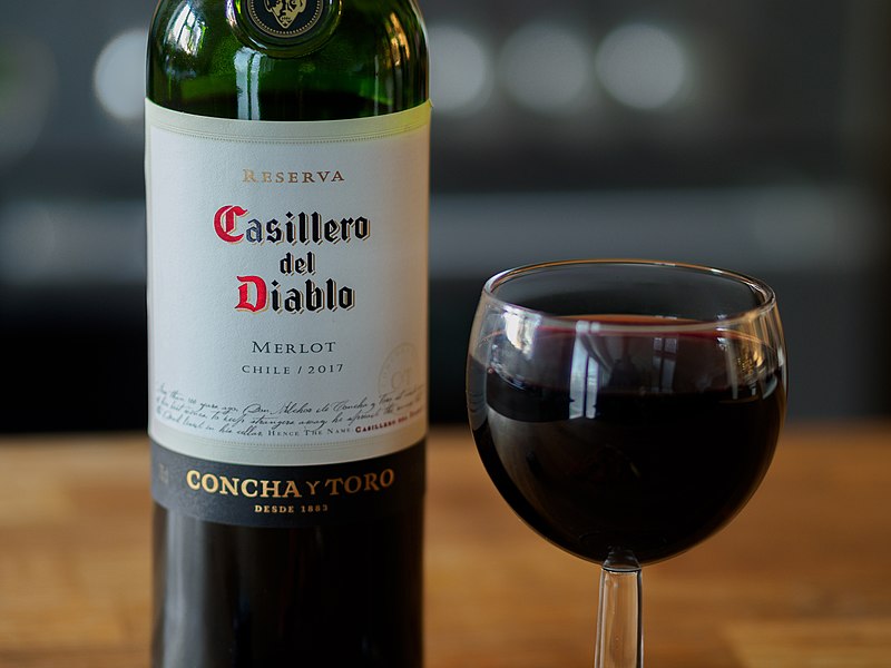 File:Casillero del Diablo, Merlot, Chile, 2017.jpg