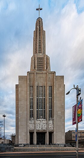 Façade de la cathédrale.