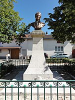 Busto de Charles-Guillaume Étienne