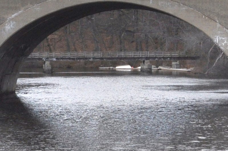 File:CharlesRiver FootbridgeCharlesStreetAuburndaleUpstreamSide.jpg