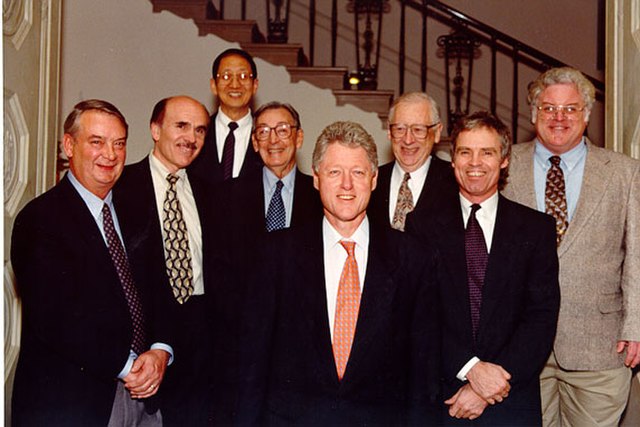 Laughlin (right) in the White House together with other 1998 US Nobel Prize Winners and the President Bill Clinton