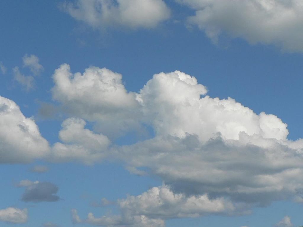 File Clouds In Blue Sky Jpg Wikimedia Commons