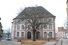 Place du Sergent-Chef-Kouider-Guerroudj-et-de-tous-les-Harkis makalesinin açıklayıcı görüntüsü