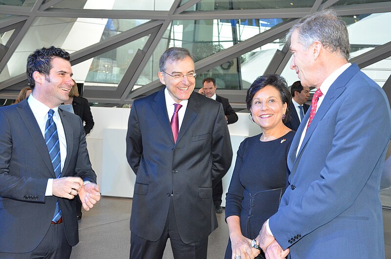 File:ConsMunich Secretary of Commerce Penny Pritzker visits Munich (11046460824).jpg