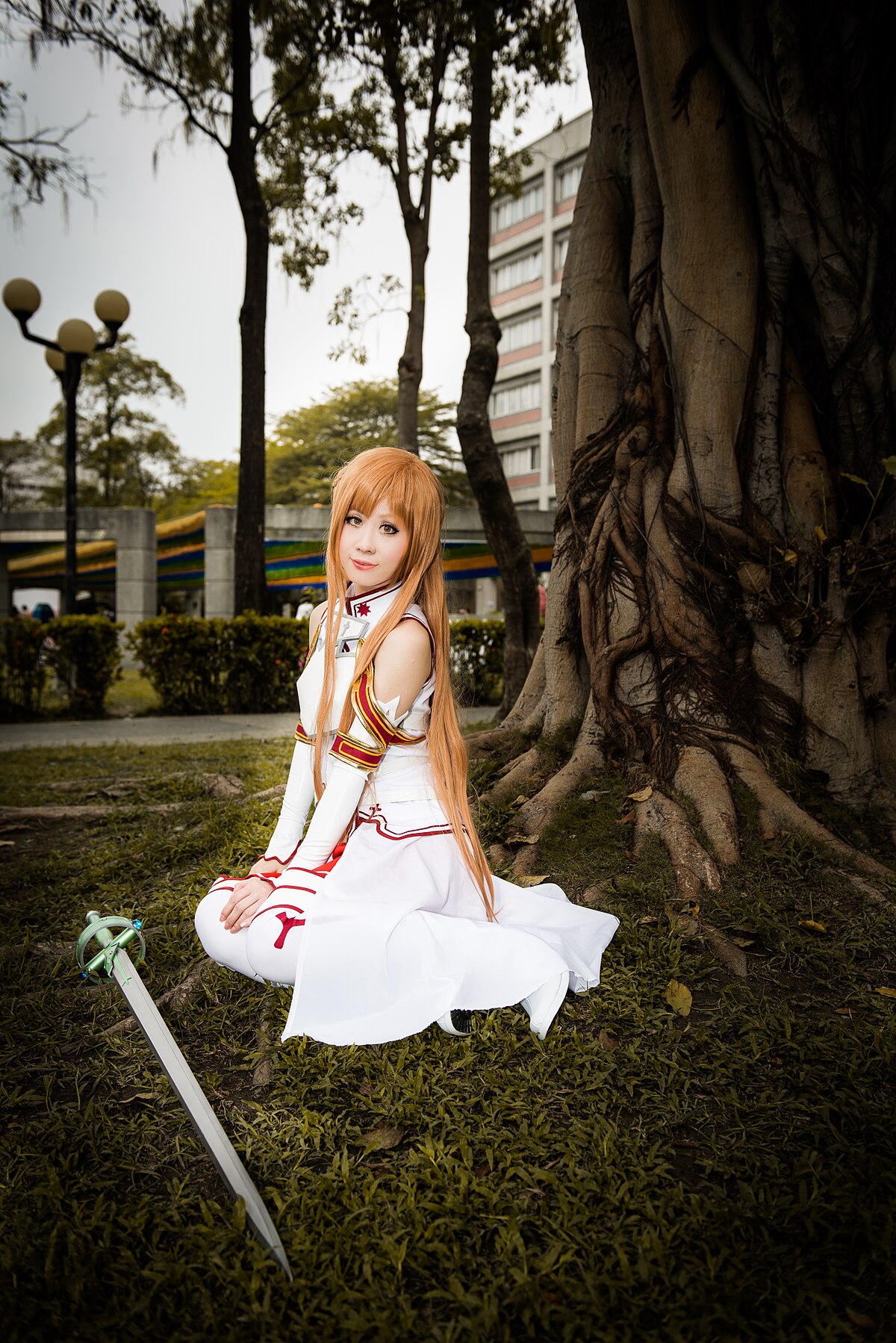 File:Cosplayer of Asuna Yuuki, Sword Art Online 20140830.jpg - Wikimedia  Commons