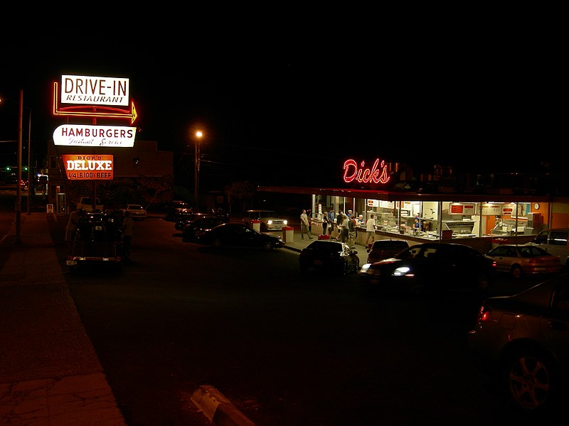 File:Dick's Drive-In Wallingford at night 04 - raw.jpg