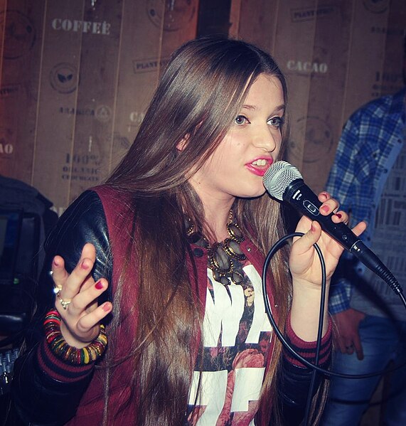 File:Donika Nuhiu - charity concert in Macedonia.jpg