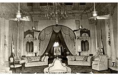 Salon von Wasif Manzil.jpg