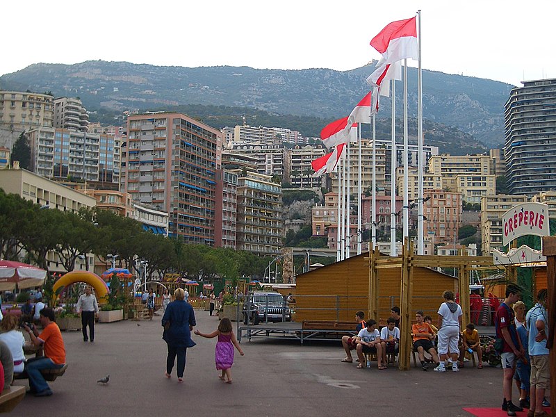 Правительство Монако запустило масштабную кампанию, направленную на борьбу с насилием в отношении женщин