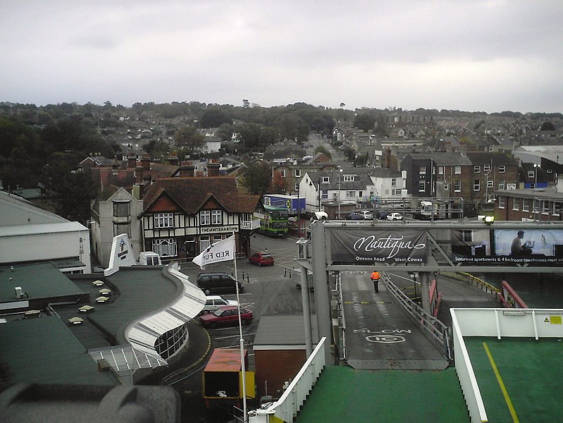 File:East Cowes from ferry 4.JPG