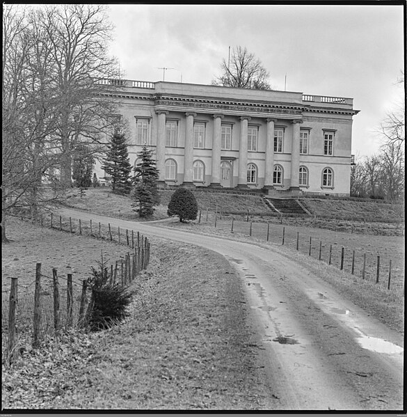 File:Ekensholms slott, exteriör, Dunkers socken, Södermanland - Nordiska museet - NMA.0096668-03.jpg