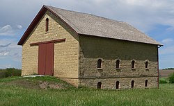 Elijah Filley stone barn from SW 2.JPG