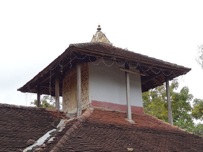 File:Embekka Devalaya 07.JPG