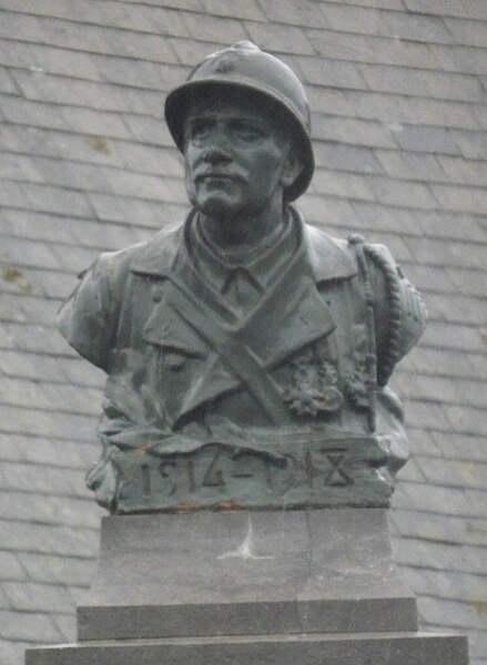 File:Eugène Bénet (sculpt) 76390 Criquiers, Buste de poilu 1914-18 (1920), a sculpture.jpg