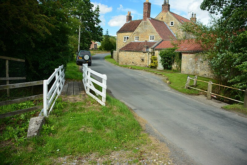 File:Ford at Ampleforth - geograph.org.uk - 5019940.jpg