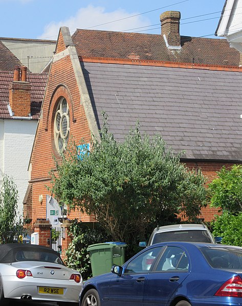 File:Former Methodist Chapel, Wolsey Road, Esher (June 2015) (1).JPG