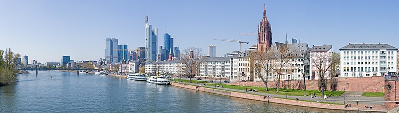 File:Frankfurt Am Main-Mainkai und Untermainkai mit Dom und Sykline-Ansicht von der Alten Bruecke-20100417.jpg