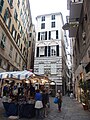 Italiano: Piazza Soziglia, nel centro storico di Genova.