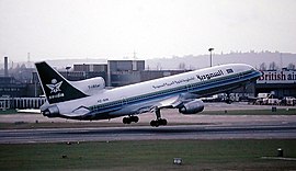 HZ-AHK Saudi Arabian Airlines Lockheed L-1011-385-1-15 TriStar 200.jpg