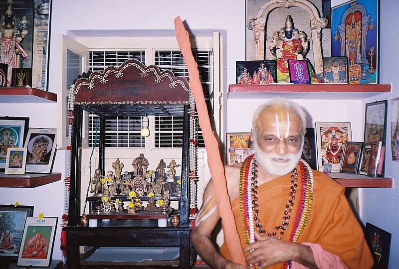 File:His Holiness Sri Sri Sri Abhinava Vageesha Brahmatantra Swatantra Parakala Swami, 36th Pontiff of Sri Parakala Mutt.jpg
