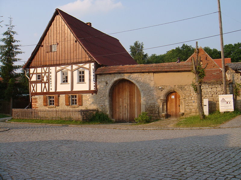 File:Hohlstedt Eulensteinscher Hof.JPG