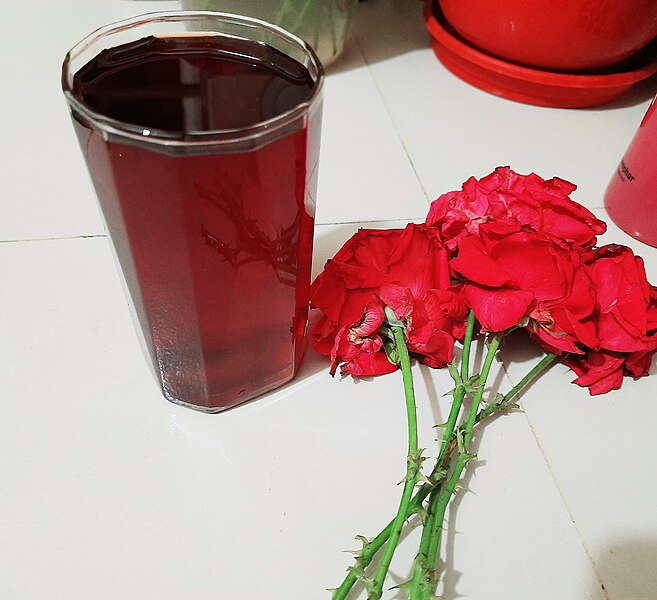 File:Homemade Rose Syrup.jpg