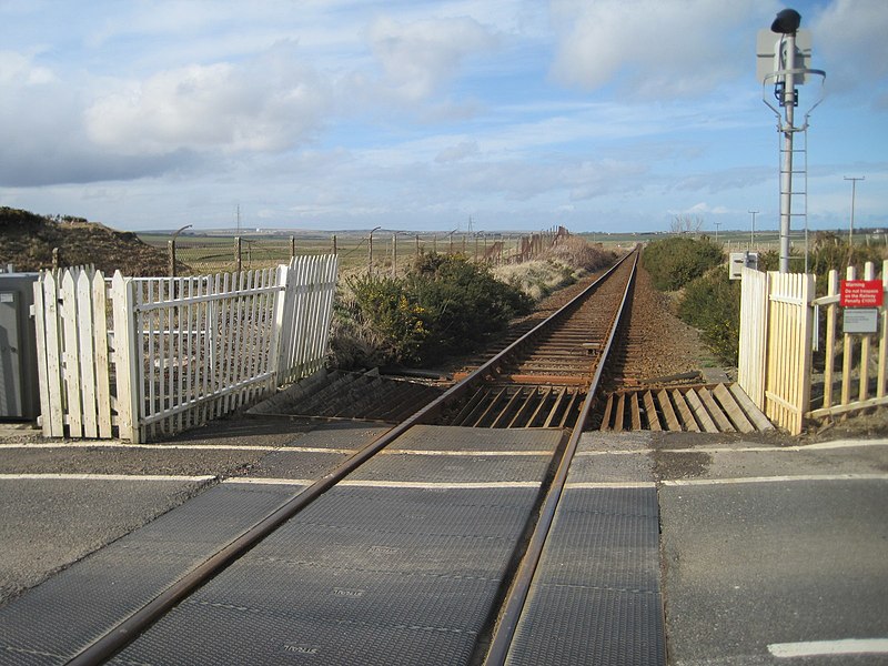 File:Hoy railway station (site), Highland (geograph 4422781).jpg