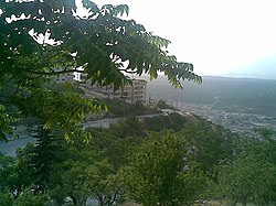 Blick von den umgebenden Hügeln ins Tal von Idlib