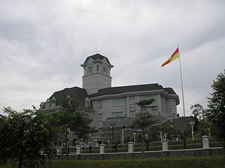 <span class="mw-page-title-main">Istana Darul Ehsan</span> Palace in Putrajaya, Malaysia (e. 2000)