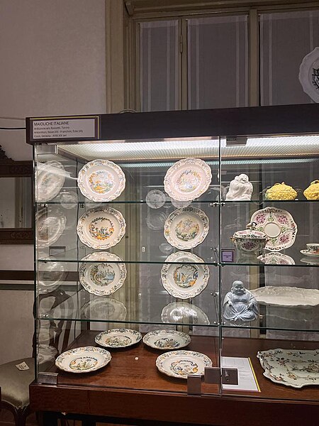 File:Italian Maiolica Museum Gianetti.jpg