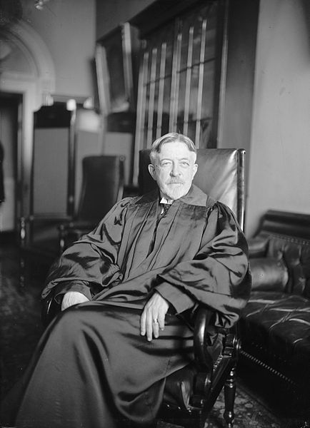File:Justice Edward Terry Sanford seated 2.jpg