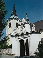 portal del cementerio barroco