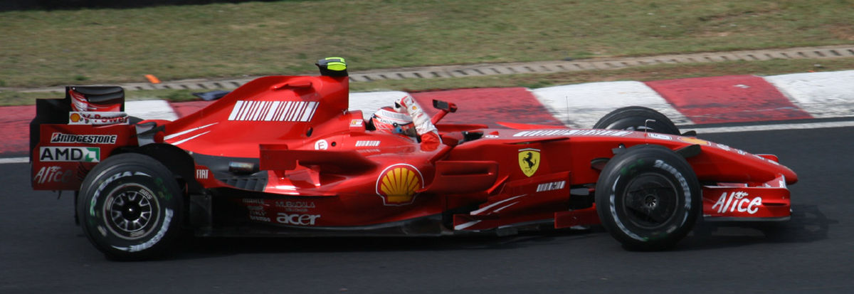 家の中で長年眠っていたお宝ですF2007 Ferrari