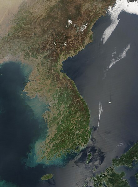 Fichier:Korea 2003-05-01 NASA MODIS Terra 250m.jpg