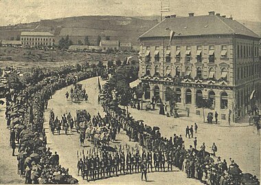 A június 8-i díszmenet a Széna téren