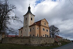 Farní kostel sv. Václava v Krči.