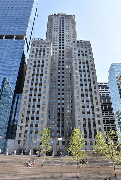 File:LaSalle-Wacker Building, Chicago in May 2016.jpg