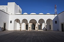 Courtyard of the 'Abdeliya Palace in La Marsa, originally built in 1500 La Marsa-Palais El-Abdellia 03.jpg