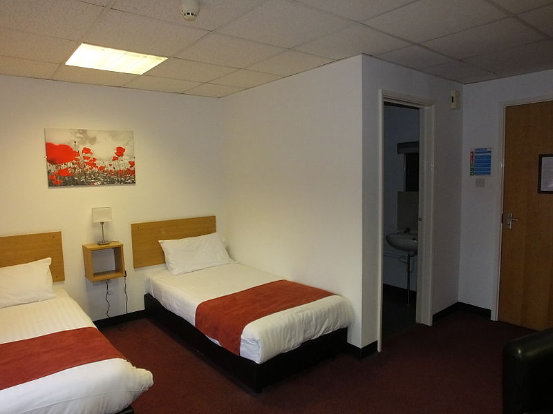 File:Lancaster University 19a Visitor Accommodation 5949.JPG