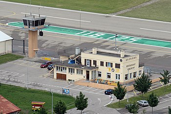 レゼプラチュール空港、ラショードフォン-ルロックル