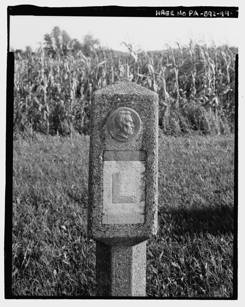 File:Lincoln Highway Marker, looking S. - Lincoln Highway, Running from Philadelphia to Pittsburgh, Fallsington, Bucks County, PA HAER PA-592-44.tif