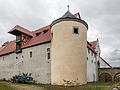 Vorburg mit Rundturm