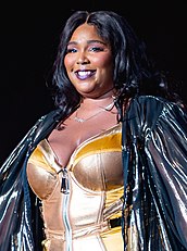 Lizzo was honored with the Entertainer of the Year Award LizzoBrixt06Nov19-10 (49216792848) (cropped).jpg